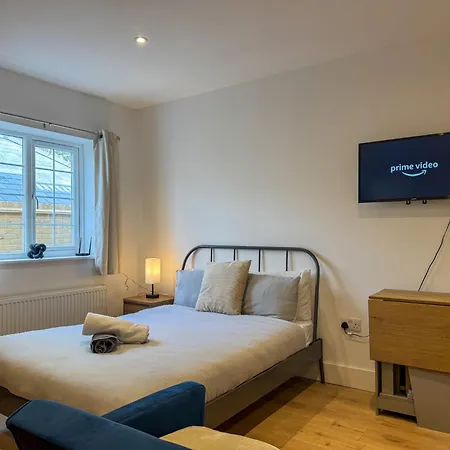 New! Central & Cosy With Smart Tv, Book Your Stay! Maidstone Exterior photo